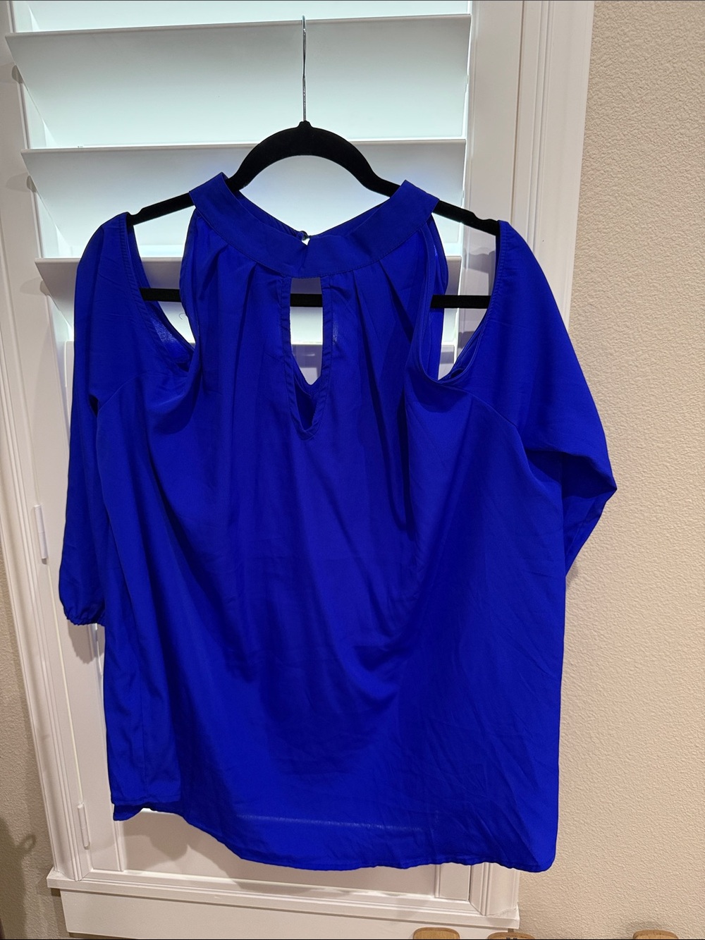 Hint of Blush Cold-Shoulder Keyhole Blouse — Royal Blue